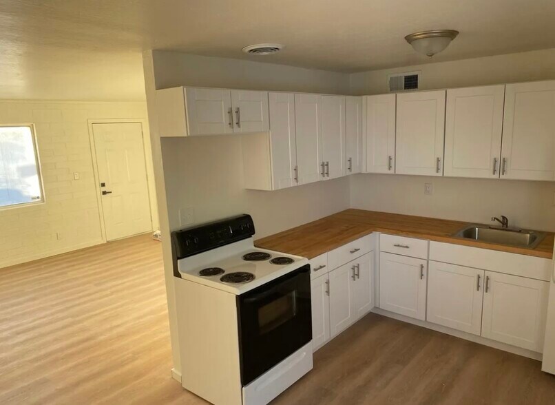 702-704 W 11th St, Casa Grande, AZ à vendre - Photo de l’immeuble – Image 3 sur 10