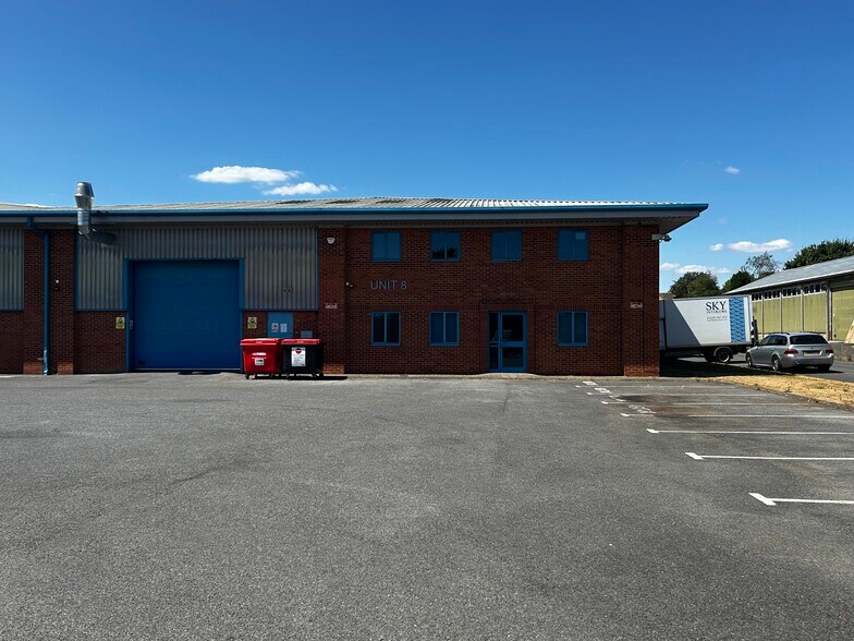 Bath Rd, Atworth à vendre - Photo de l’immeuble – Image 2 sur 3