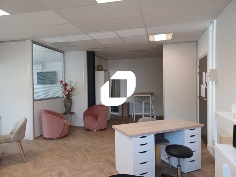 Bureau dans Floirac à louer - Photo intérieure – Image 2 sur 18