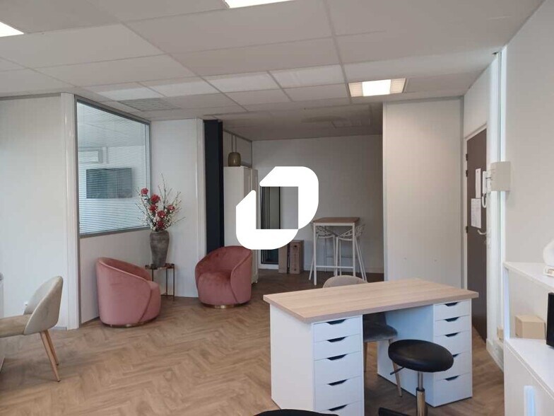 Bureau dans Floirac à louer - Photo intérieure – Image 2 sur 18
