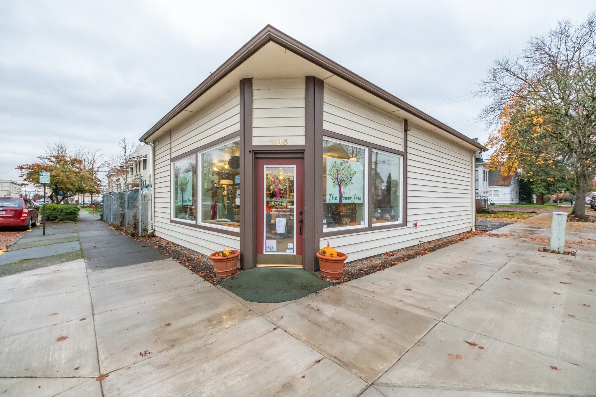 305 Washington St SW, Albany, OR à vendre Photo de l’immeuble– Image 1 sur 7
