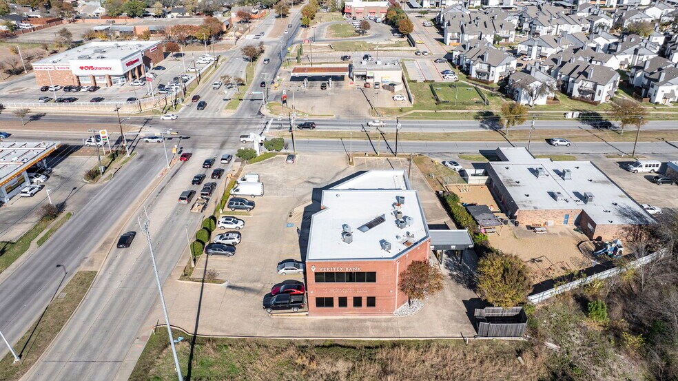 1438 Oates Dr, Mesquite, TX à vendre - Photo de l’immeuble – Image 3 sur 14