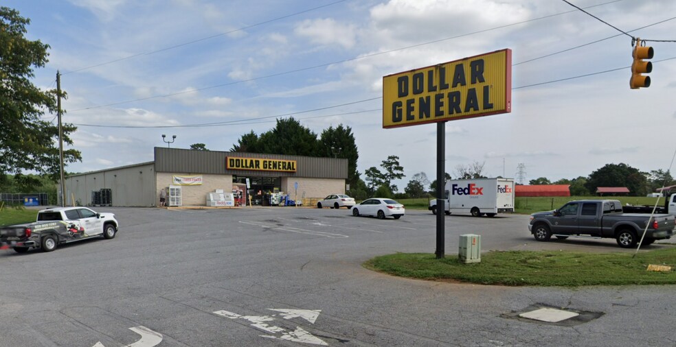 6568 N NC Highway 16, Conover, NC à vendre - Photo de l’immeuble – Image 3 sur 5