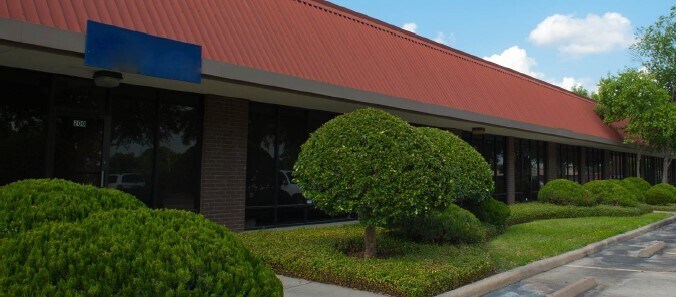 321 Century Plaza Dr, Houston, TX à louer - Photo de l’immeuble – Image 1 sur 2