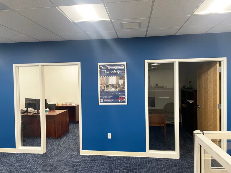 7 Rockingham Rd, Windham, NH à louer - Photo de l’immeuble – Image 2 sur 7