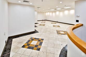 1732 Wisconsin Ave NW, Washington, DC à vendre Photo intérieure– Image 2 sur 8