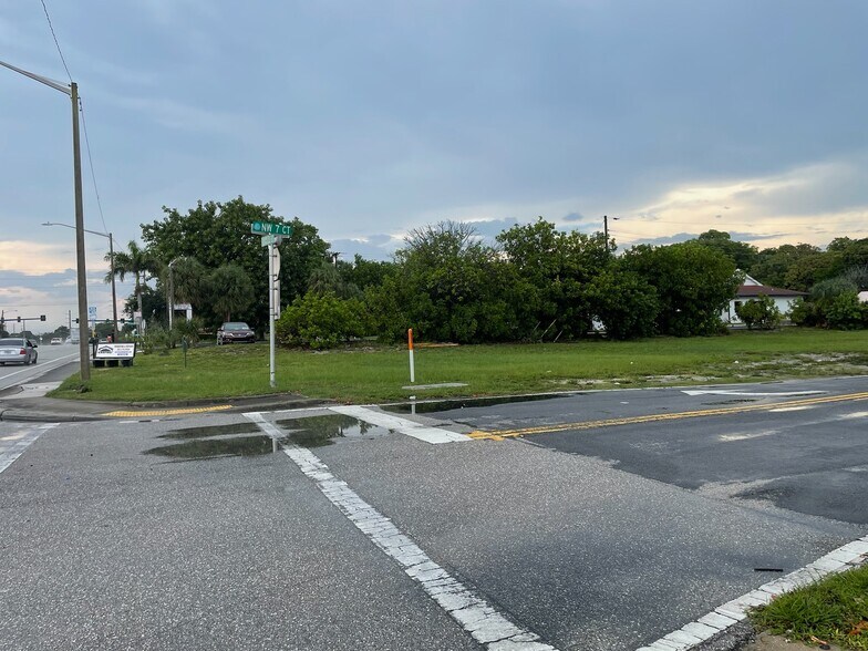 711 W. Boynton Beach Blvd, Boynton Beach, FL à vendre - Photo principale – Image 2 sur 5