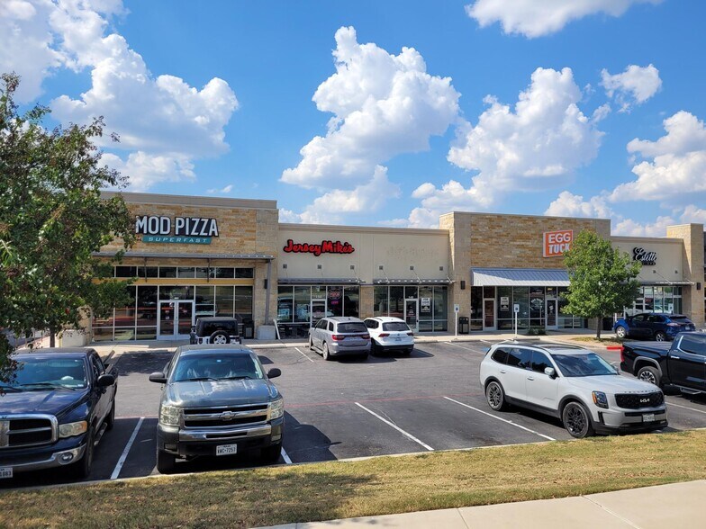 2102 S 31st St, Temple, TX à louer - Photo de l’immeuble – Image 1 sur 5