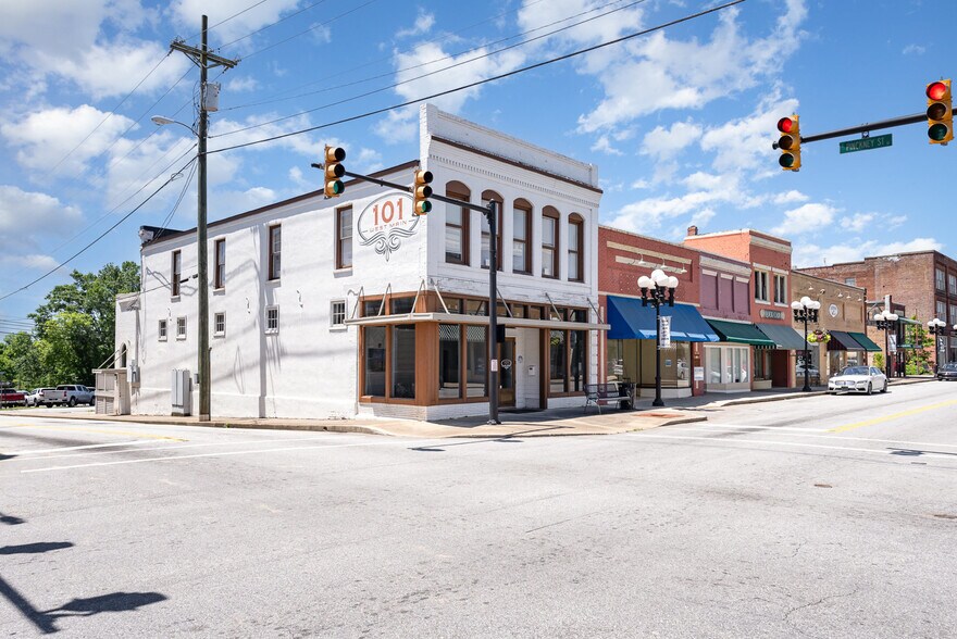 101 W Main St, Union, SC à vendre - Photo principale – Image 1 sur 29