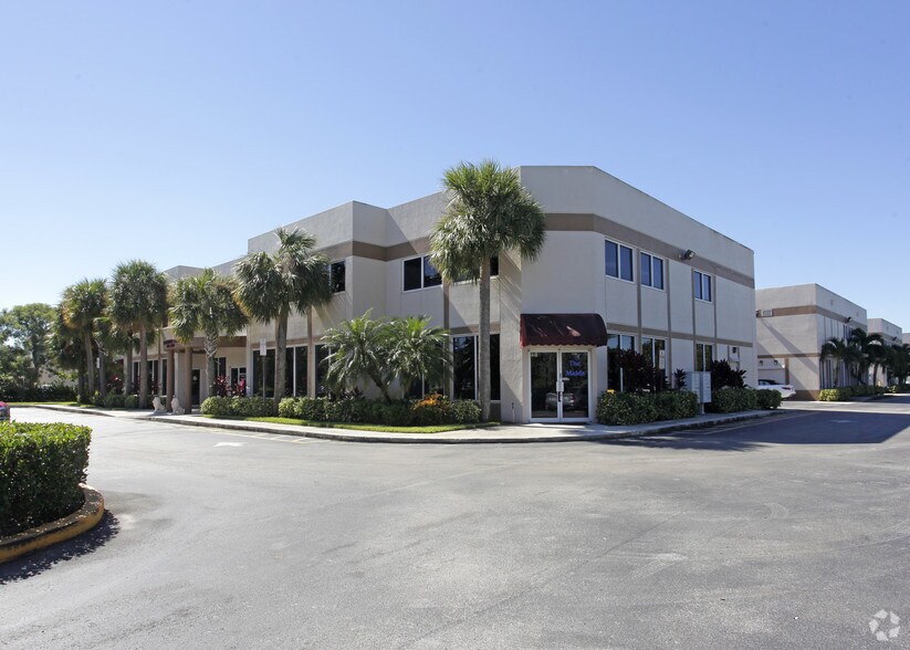 3740-3748 NW 124th Ave, Coral Springs, FL à louer - Photo de l’immeuble – Image 2 sur 7