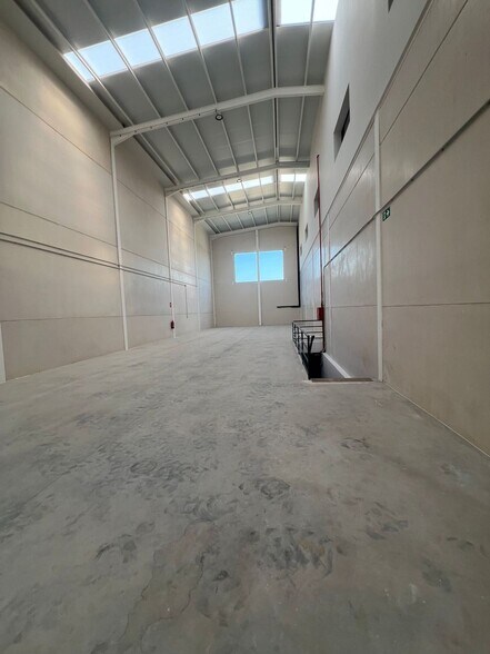 Industriel/Logistique dans Alcorcón, Madrid à louer - Photo de l’immeuble – Image 2 sur 4