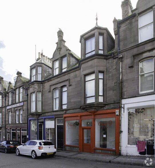 16 George St, Montrose à vendre - Photo de l’immeuble – Image 2 sur 2