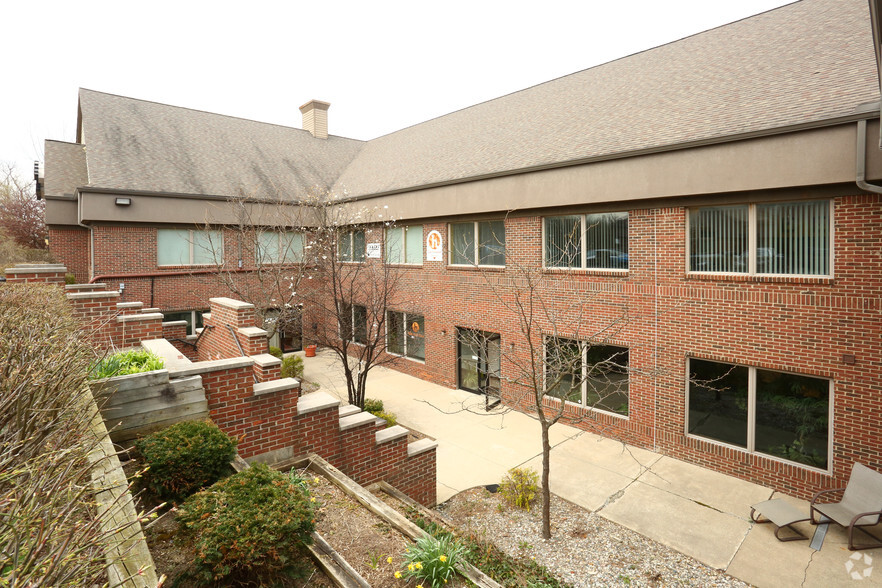 4788-4900 Jackson Rd, Ann Arbor, MI à louer - Photo de l’immeuble – Image 2 sur 13