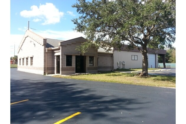 1634 Barber Rd, Sarasota, FL à vendre Photo de l’immeuble– Image 1 sur 7