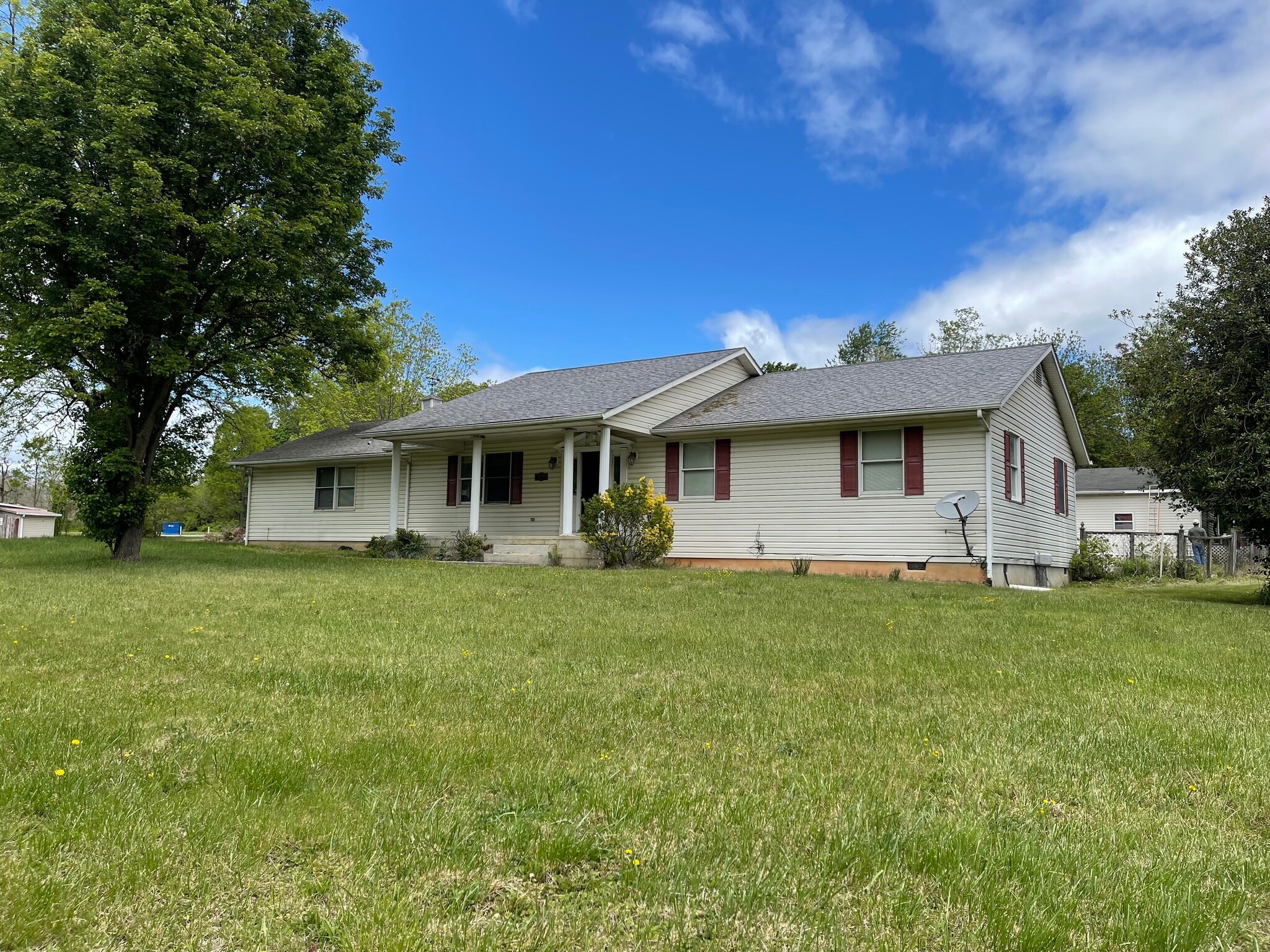 2093 W Lynchburg Salem Tpke, Bedford, VA à louer Photo principale– Image 1 sur 5