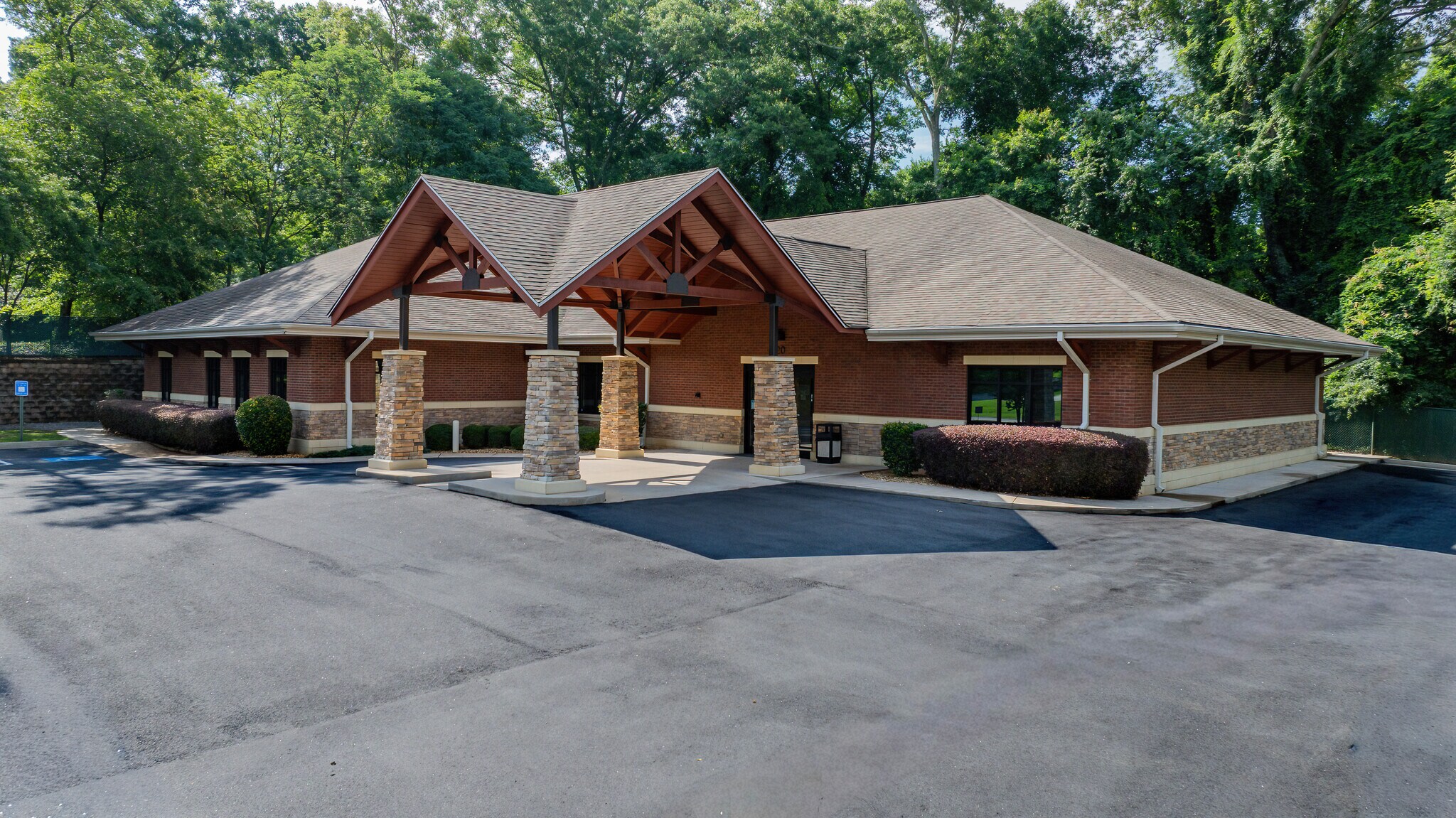 220 Rock St, Griffin, GA à vendre Photo de l’immeuble– Image 1 sur 8