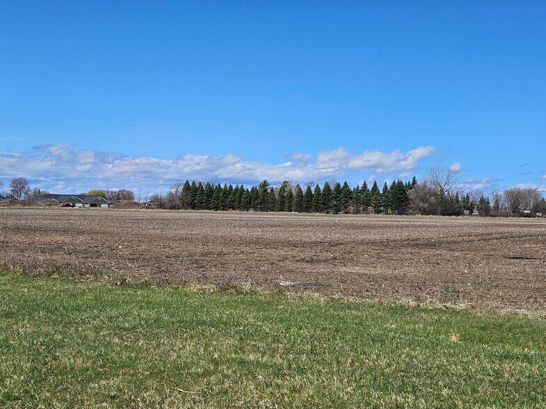 Temple Dr, Saginaw, MI à vendre - Photo de l’immeuble – Image 3 sur 15
