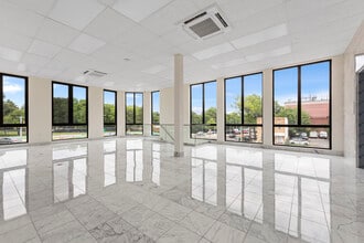 11072 Corona Ave, Flushing, NY à louer Photo intérieure– Image 1 sur 5