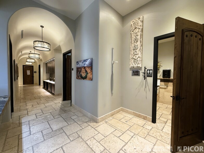 90 W River Rd, Tucson, AZ à vendre - Photo de l’immeuble – Image 2 sur 7