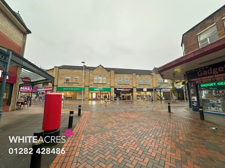 Cornhill, Accrington à louer - Photo de l’immeuble – Image 3 sur 7
