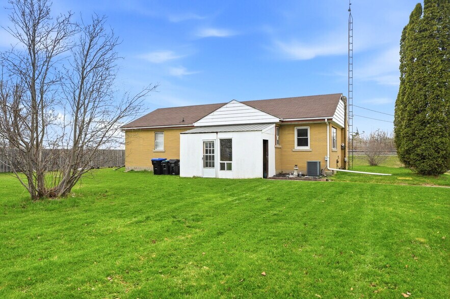 4142 Stewarts Ln, Severn, ON à vendre - Photo de l’immeuble – Image 3 sur 18