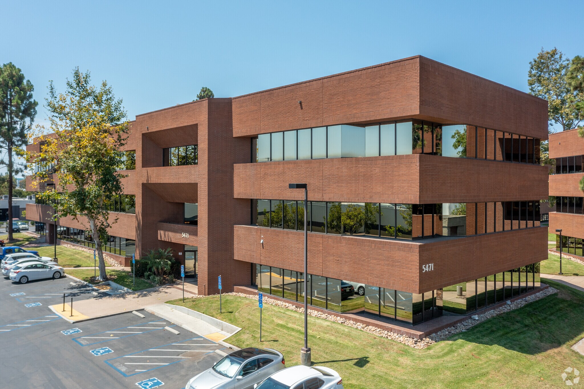 5471 Kearny Villa Rd, San Diego, CA à louer Photo principale– Image 1 sur 5