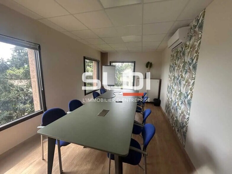 Bureau dans Écully à louer - Photo de l’immeuble – Image 3 sur 11