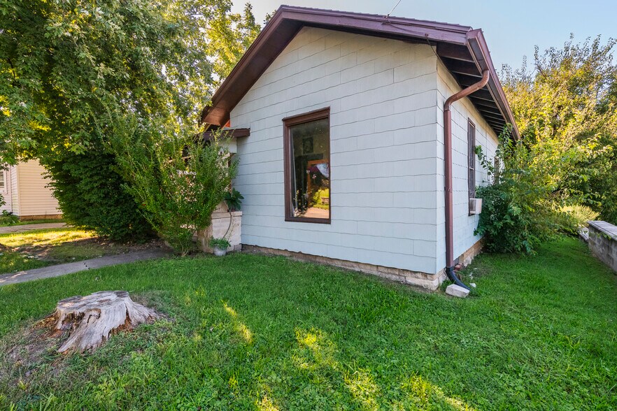 925 W 2nd St, Bloomington, IN à vendre - Photo de l’immeuble – Image 3 sur 12
