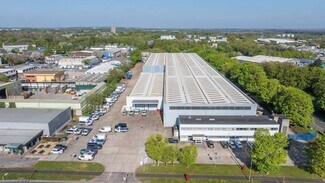 Plus de détails pour Armstrong Rd, Basingstoke - Industriel/Logistique à louer