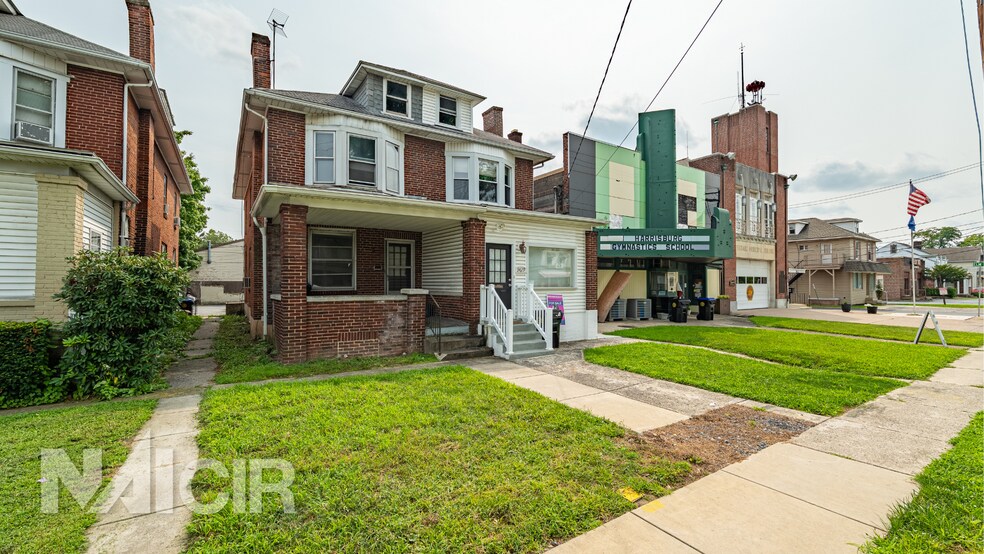 3431 Derry St, Harrisburg, PA à vendre - Photo de l’immeuble – Image 2 sur 6