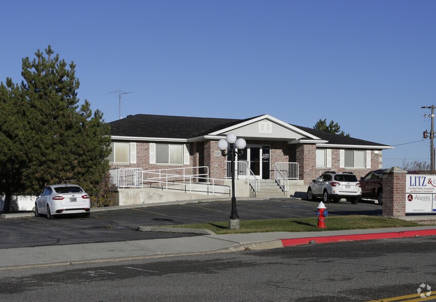 5145 S Airport Rd, Roy, UT à louer - Photo de l’immeuble – Image 3 sur 3