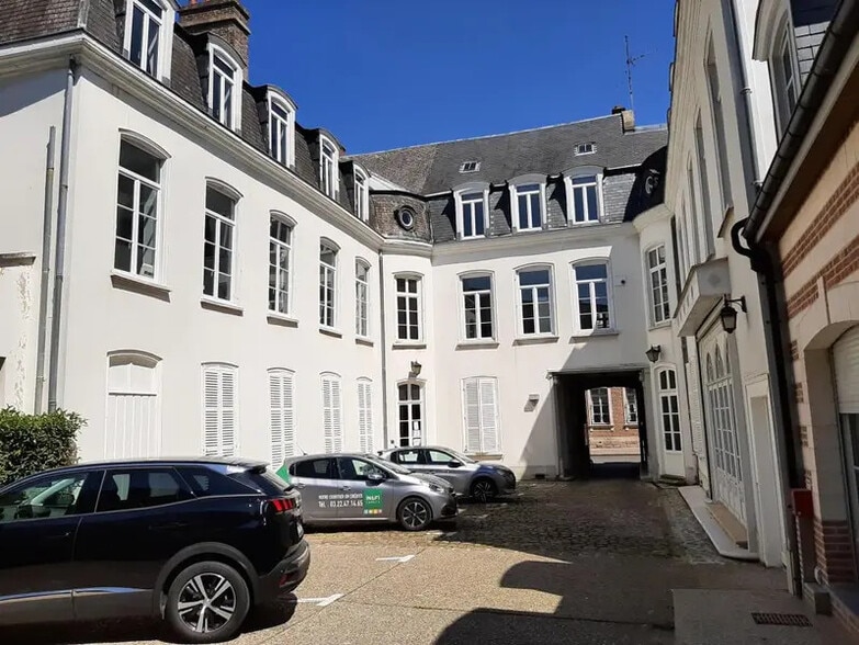 Bureau dans Amiens à louer - Photo de l’immeuble – Image 1 sur 12