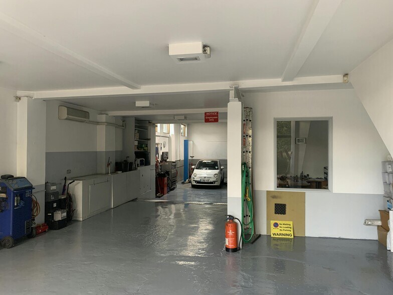 1-2 Chiswick Common Rd, Londres à louer - Photo de l’immeuble – Image 3 sur 7