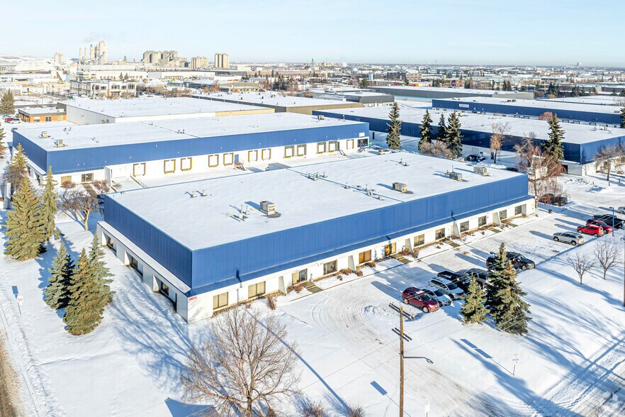 16636-16644 117 Av NW, Edmonton, AB à louer - Aérien – Image 3 sur 3