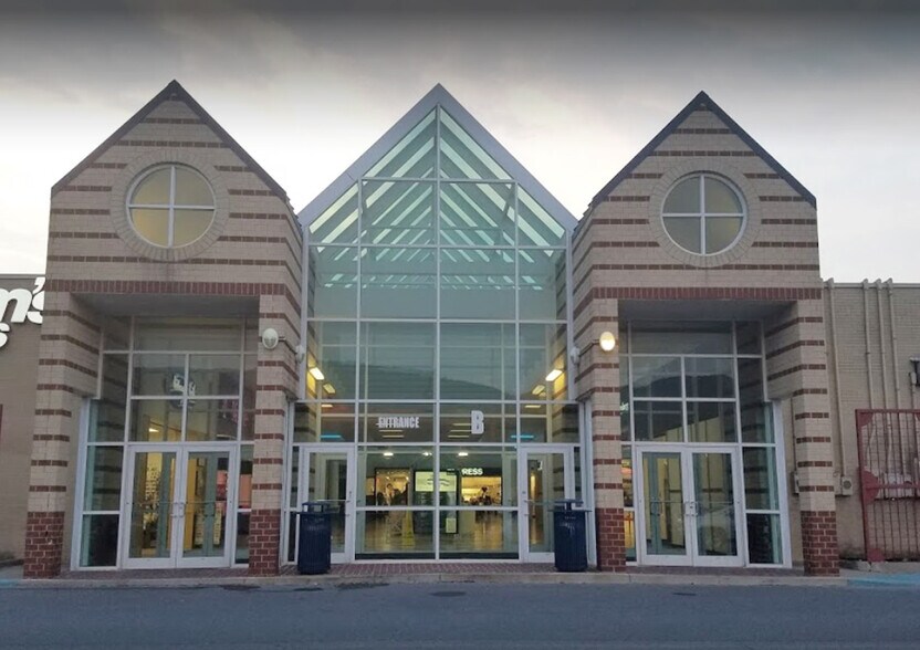 2901 E College Ave, State College, PA à louer - Photo principale – Image 1 sur 9