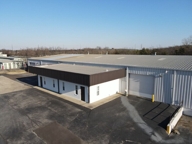 4233 Hurricane Creek Blvd, Antioch, TN à louer - Photo de l’immeuble – Image 3 sur 10