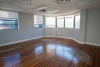 5979 NW 151st St, Miami Lakes, FL à louer Photo intérieure– Image 2 sur 20