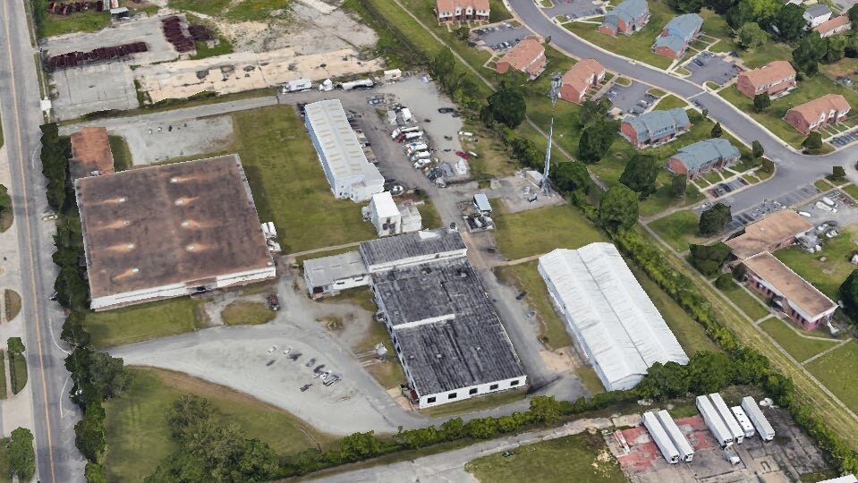 900E Jefferson Ave, Newport News, VA à louer - Photo de l’immeuble – Image 3 sur 5