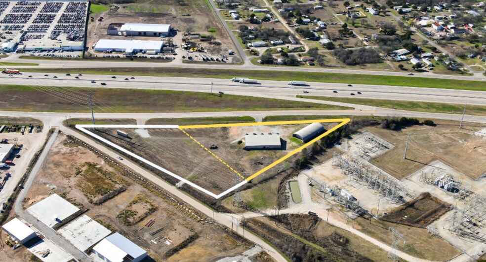 14656 N Interstate Highway 35, Elm Mott, TX à louer - Photo de l’immeuble – Image 2 sur 7
