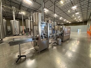 925 National Dr, Sacramento, CA à louer Photo intérieure– Image 2 sur 5