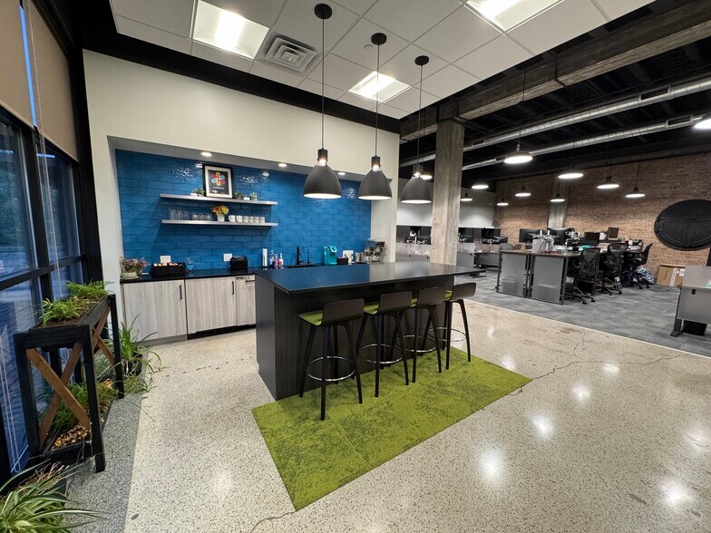 321 S Main St, South Bend, IN à louer - Photo de l’immeuble – Image 3 sur 11