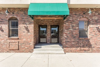 838 N Delaware St, Indianapolis, IN à louer Photo de l’immeuble– Image 2 sur 6