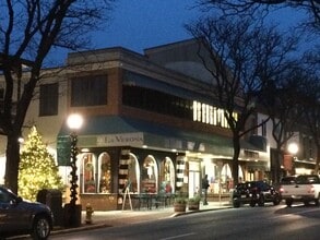 110 E State St, Kennett Square, PA à louer Photo de l’immeuble– Image 2 sur 2