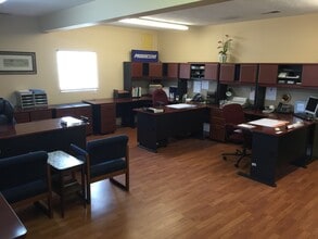 2624 Rochester Rd, Cranberry Township, PA à louer Photo de l’immeuble– Image 2 sur 4