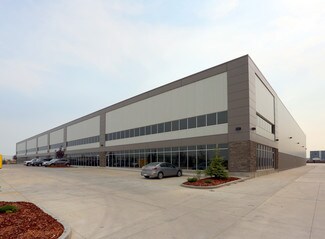 Plus de détails pour 3847-3867 Roper Rd NW, Edmonton, AB - Industriel/Logistique à louer