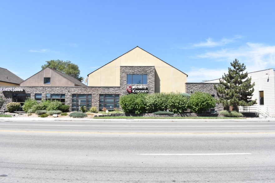 979 Pyramid Way, Sparks, NV à louer - Photo principale – Image 3 sur 13