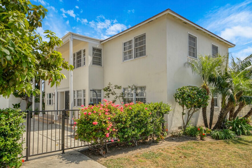 12320 Washington Pl, Los Angeles, CA à vendre - Photo de l’immeuble – Image 3 sur 19