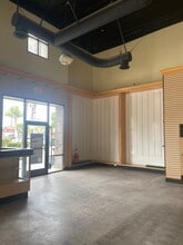 11215-11389 Long Beach Blvd, Lynwood, CA à louer Photo intérieure– Image 1 sur 7