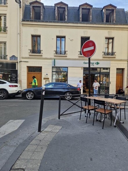 10 Rue Guillaume Tell, Paris à vendre - Photo de l’immeuble – Image 1 sur 7