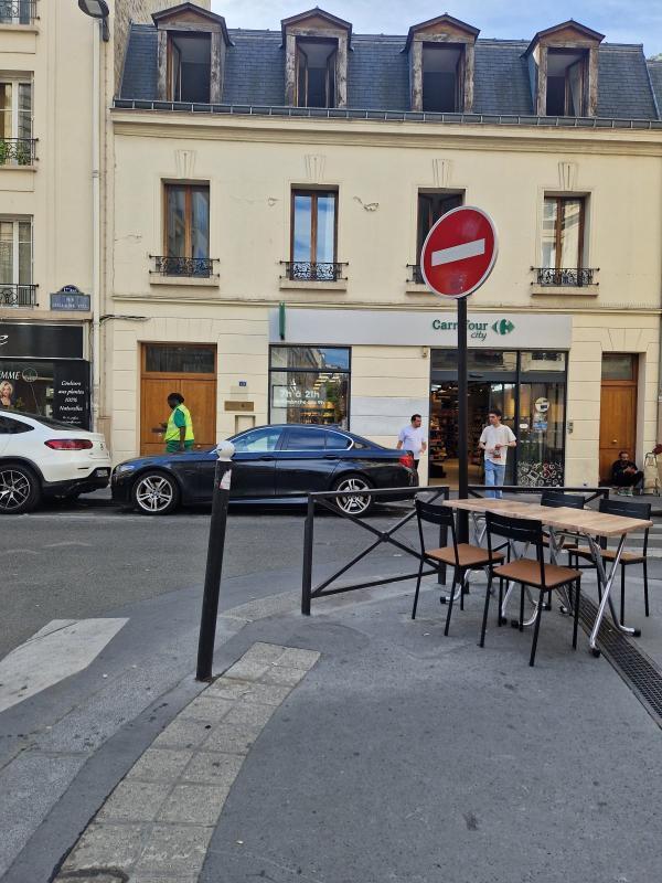10 Rue Guillaume Tell, Paris à vendre Photo de l’immeuble– Image 1 sur 8